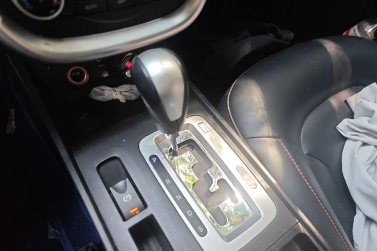 Used Bestune X80 2013 2.0L automatic luxury version Gear Lever