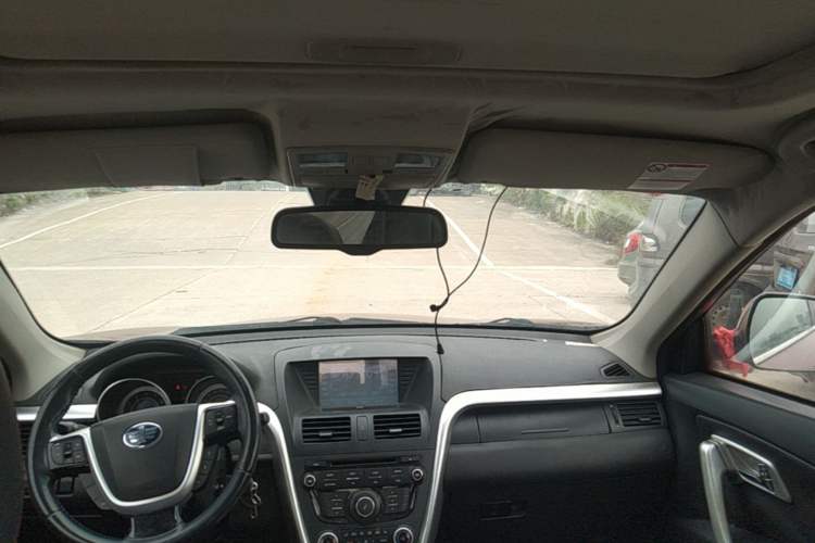 Used Bestune X80 2013 2.0L automatic luxury version Headliner
