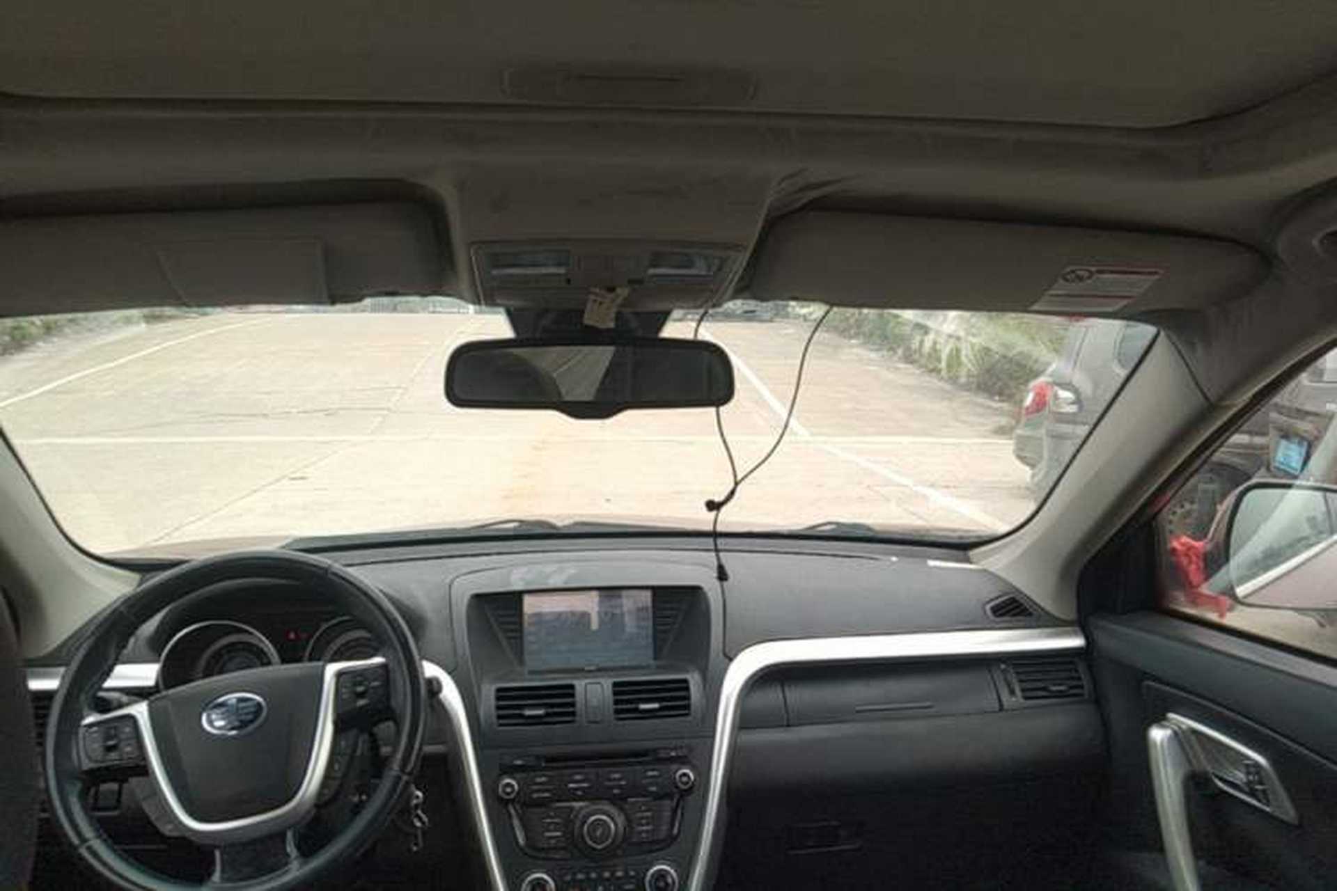 Used Bestune X80 2013 2.0L automatic luxury version Headliner