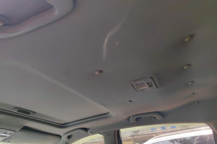 Used Bestune X80 2013 2.0L automatic luxury version Headliner