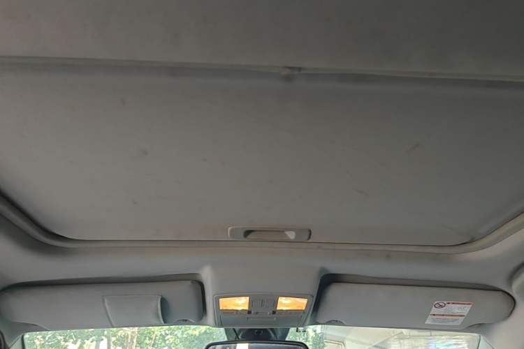 Used Bestune X80 2013 2.0L automatic comfort version Headliner