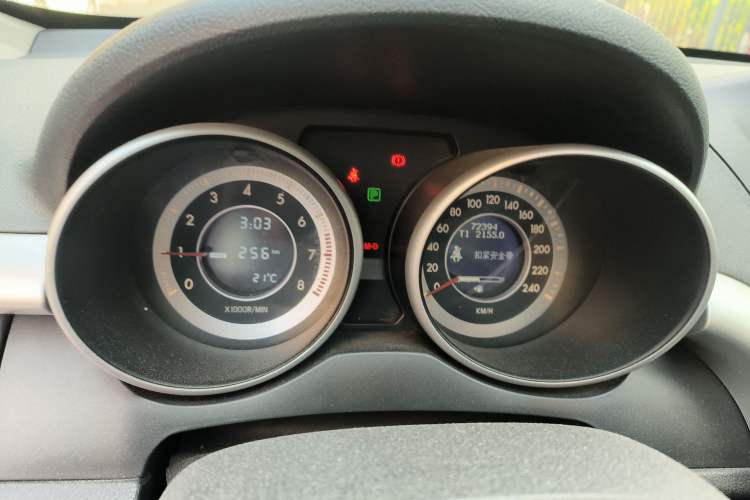 Used Bestune X80 2013 2.0L automatic comfort version Instrument Cluster