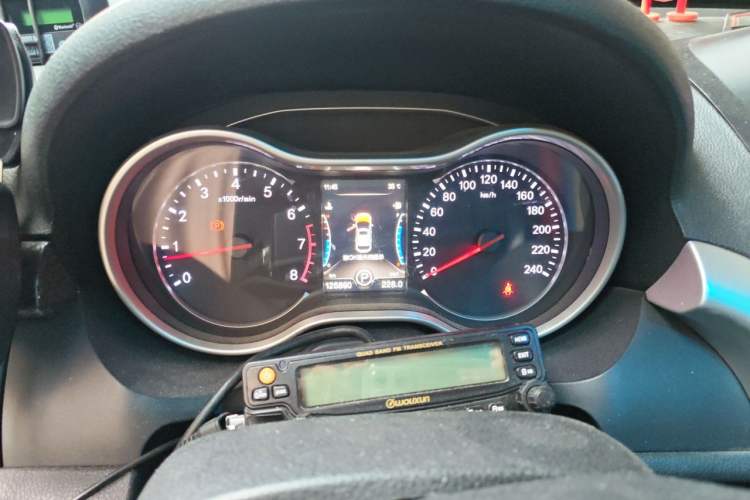 Used Bestune X80 2013 2.0L automatic luxury version Instrument Cluster
