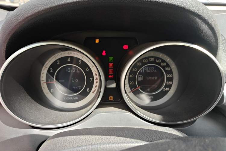 Used Bestune X80 2013 2.0L automatic comfort version Instrument Cluster