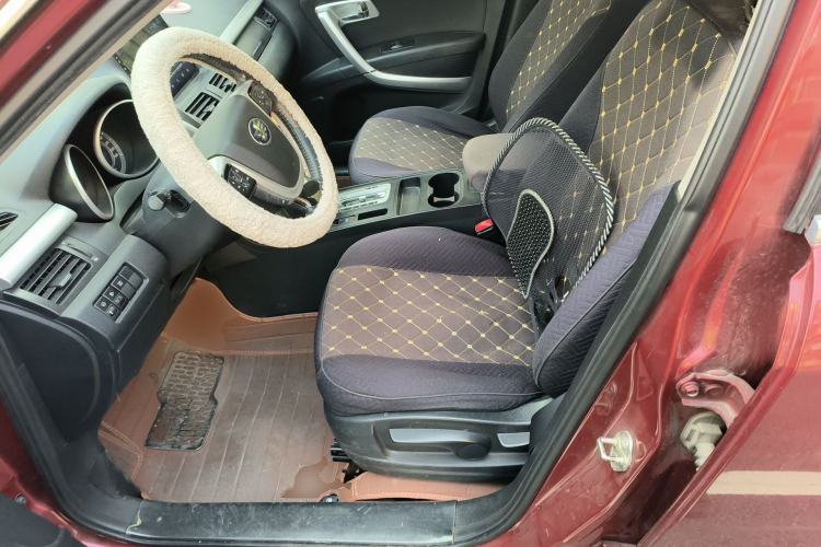 Used Bestune X80 2013 2.0L automatic comfort version Left Front Seat
