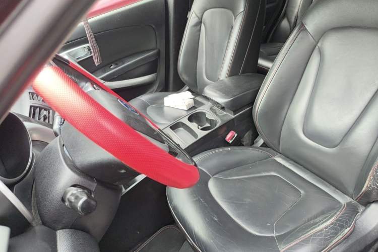 Used Bestune X80 2013 2.0L manual luxury version Left Front Seat
