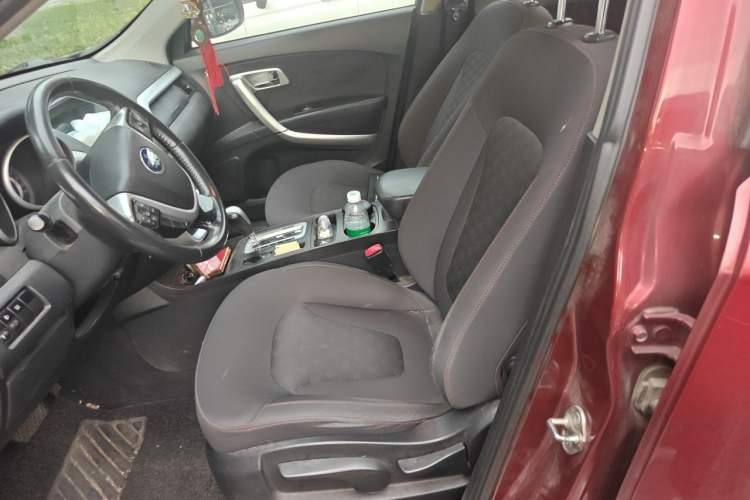 Used Bestune X80 2013 2.0L automatic comfort version Left Front Seat