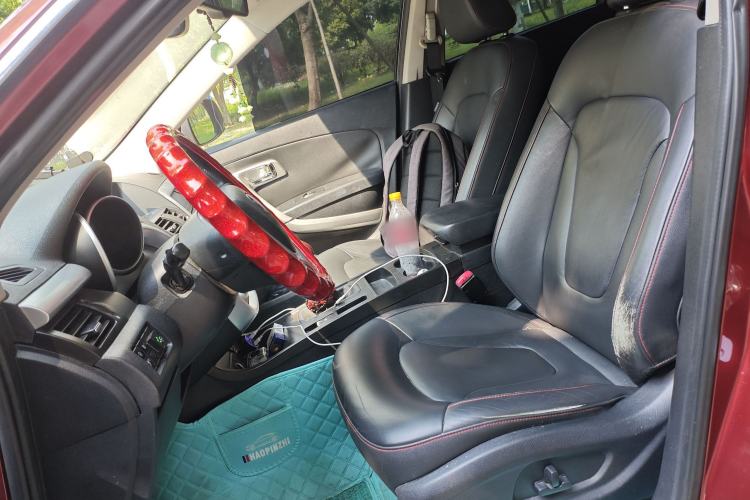 Used Bestune X80 2013 2.0L manual luxury version Left Front Seat