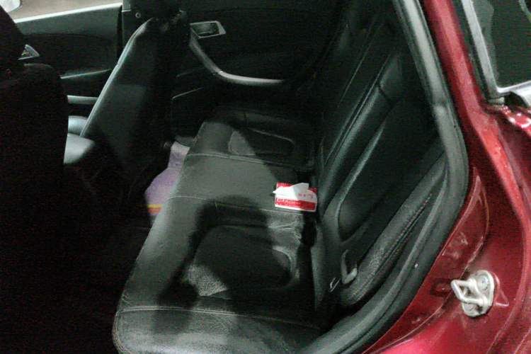Used Bestune X80 2013 2.0L automatic comfort version Left Rear Seat