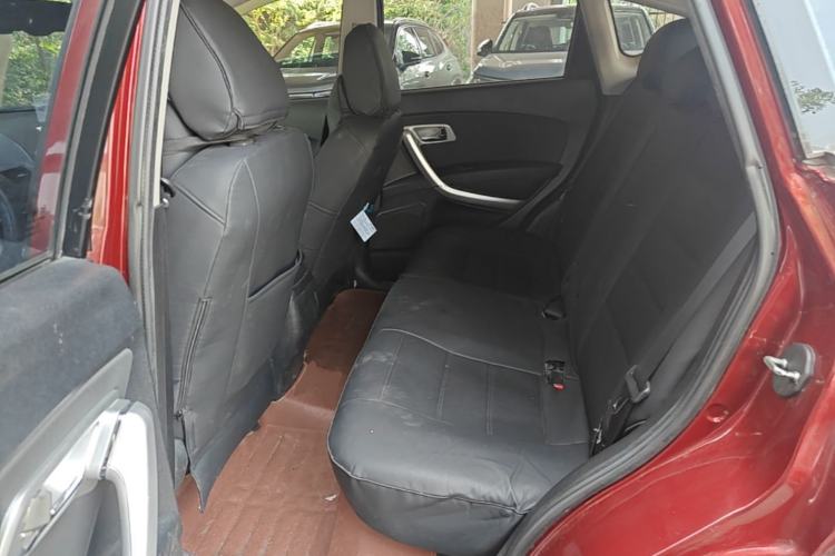 Used Bestune X80 2013 2.0L automatic comfort version Left Rear Seat