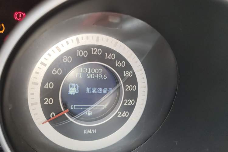 Used Bestune X80 2013 2.0L manual luxury version Odometer Close Up
