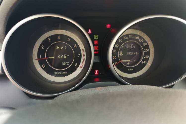 Used Bestune X80 2013 2.3L automatic luxury version Odometer Close Up
