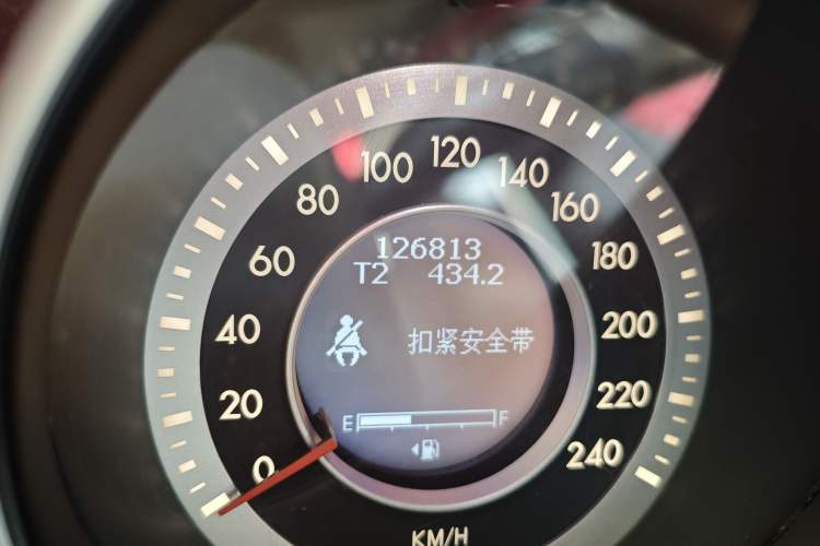 Used Bestune X80 2013 2.0L manual luxury version Odometer Close Up