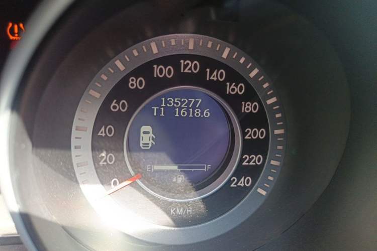 Used Bestune X80 2013 2.0L manual luxury version Odometer Close Up
