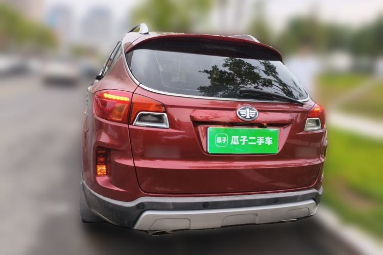 Used Bestune X80 2013 2.0L automatic luxury version Rear
