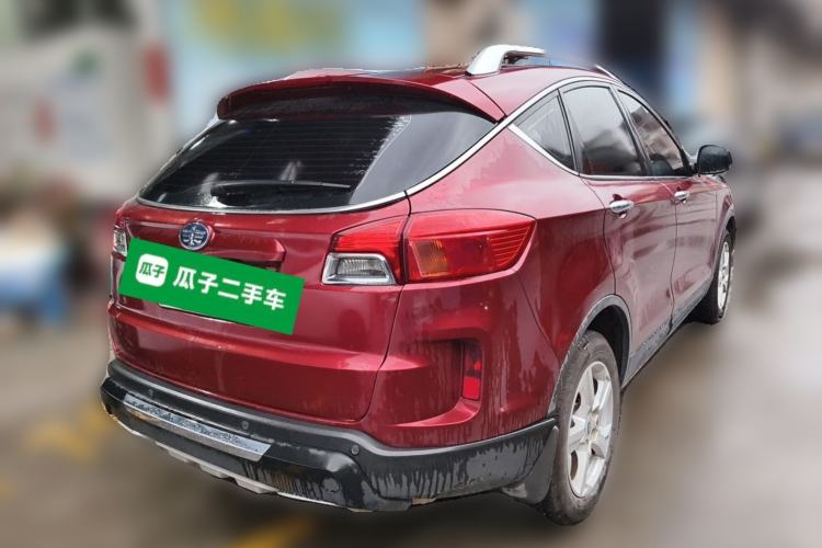 Used Bestune X80 2013 2.0L automatic comfort version Rear Right 45 Deg