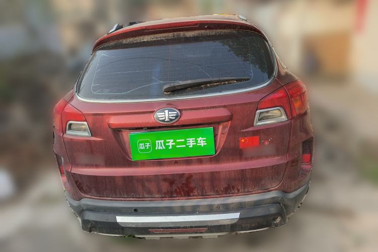 Used Bestune X80 2013 2.0L automatic luxury version Rear