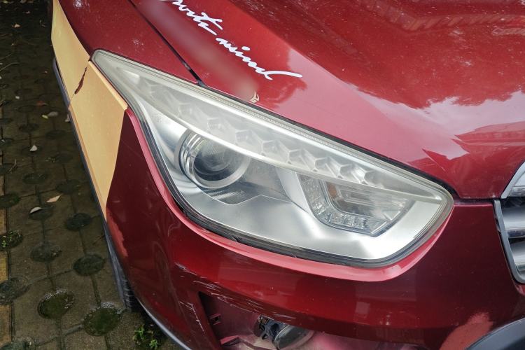 Used Bestune X80 2013 2.0L automatic comfort version Right Front Headlight