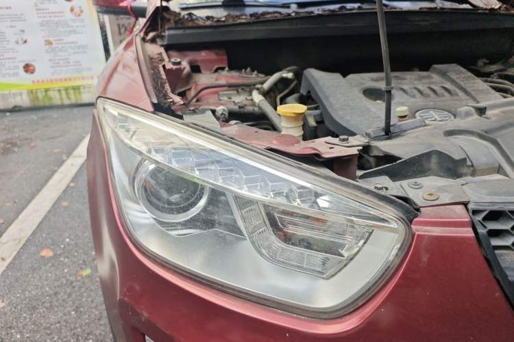 Used Bestune X80 2013 2.0L manual luxury version Right Front Headlight