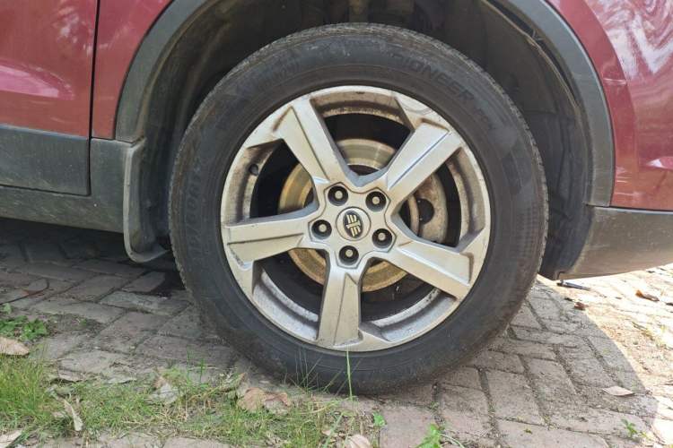 Used Bestune X80 2013 2.0L manual luxury version Right Front Wheel Hub