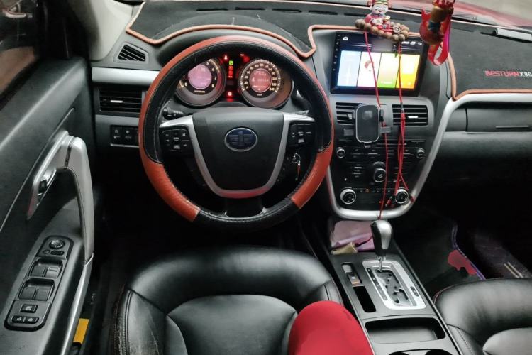 Used Bestune X80 2013 2.0L automatic comfort version Steering Wheel