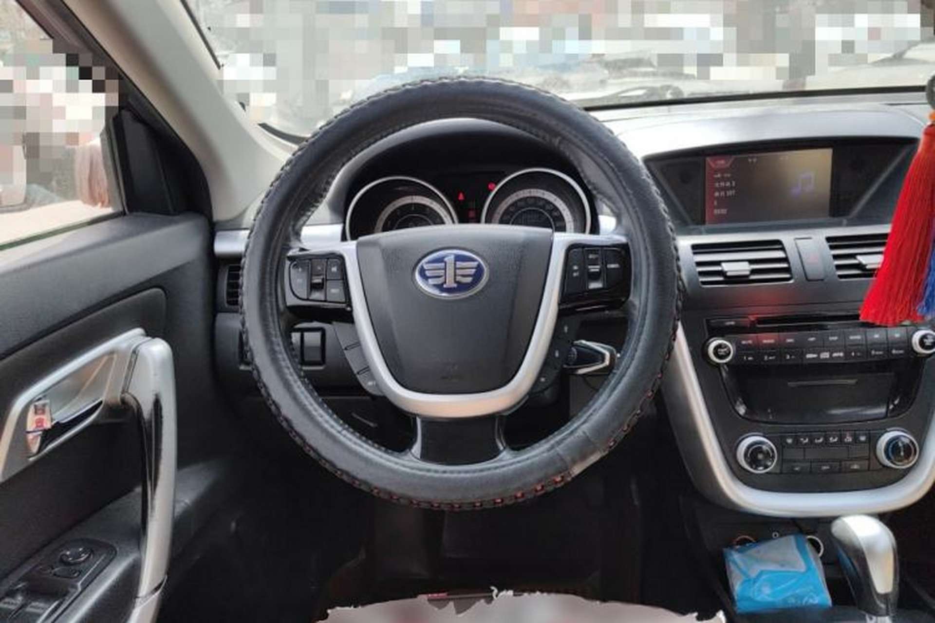 Used Bestune X80 2013 2.0L automatic comfort version Steering Wheel