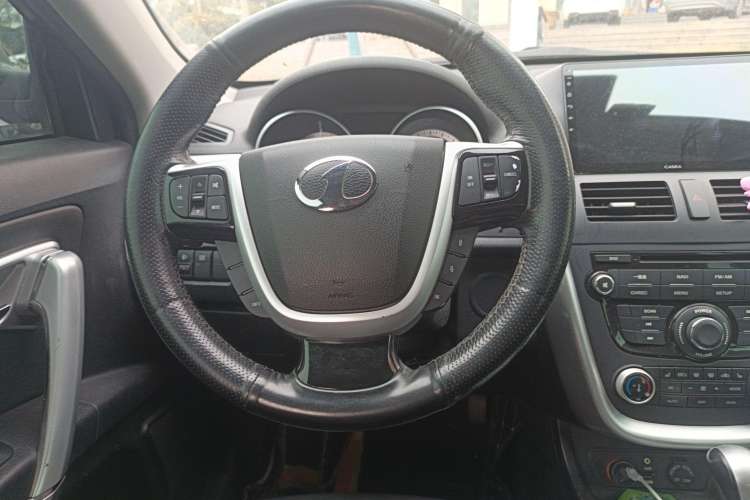 Used Bestune X80 2013 2.0L automatic luxury version Steering Wheel