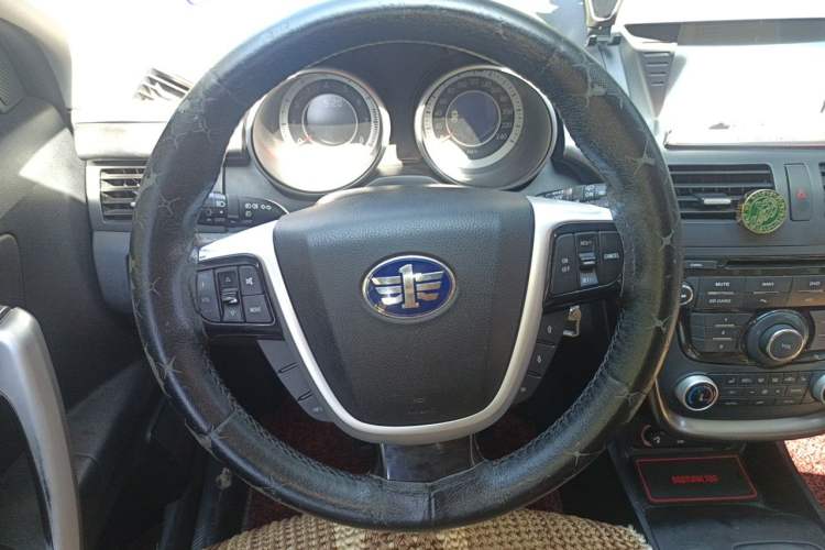 Used Bestune X80 2013 2.0L manual luxury version Steering Wheel