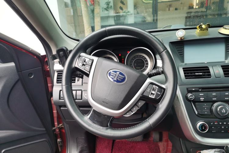 Used Bestune X80 2013 2.0L automatic luxury version Steering Wheel