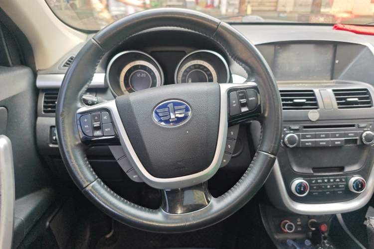 Used Bestune X80 2013 2.0L manual luxury version Steering Wheel