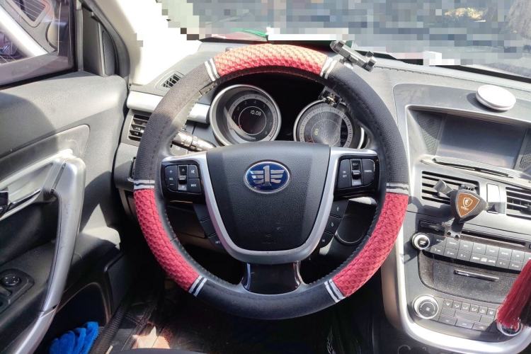 Used Bestune X80 2013 2.0L automatic comfort version Steering Wheel