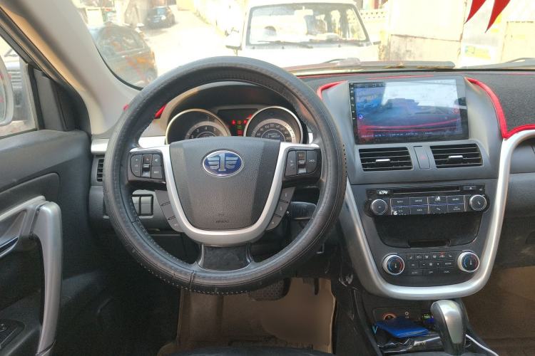 Used Bestune X80 2013 2.0L automatic luxury version Steering Wheel