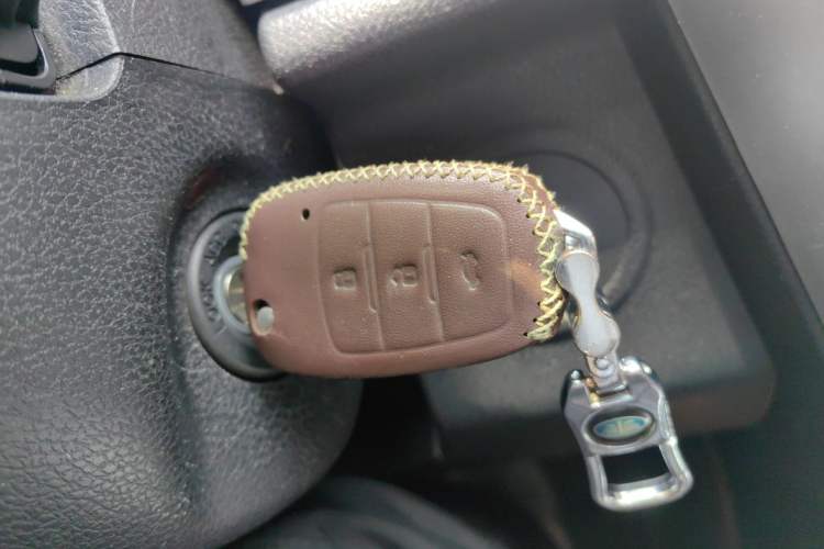 Used Bestune X80 2013 2.0L automatic luxury version Vehicle Key