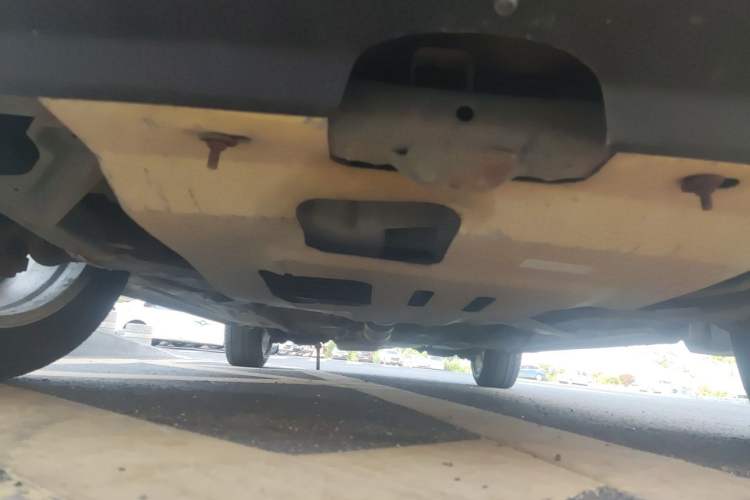 Used Bestune X80 2013 2.0L manual luxury version Chassis Front