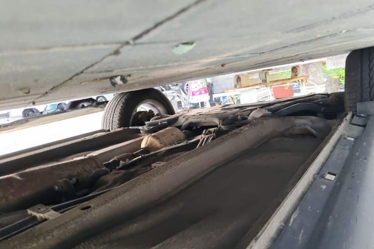 Used Bestune X80 2013 2.0L automatic comfort version Chassis Front Left