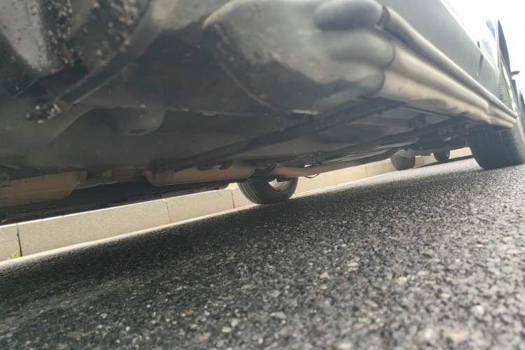 Used Bestune X80 2013 2.0L automatic luxury version Chassis Front Left