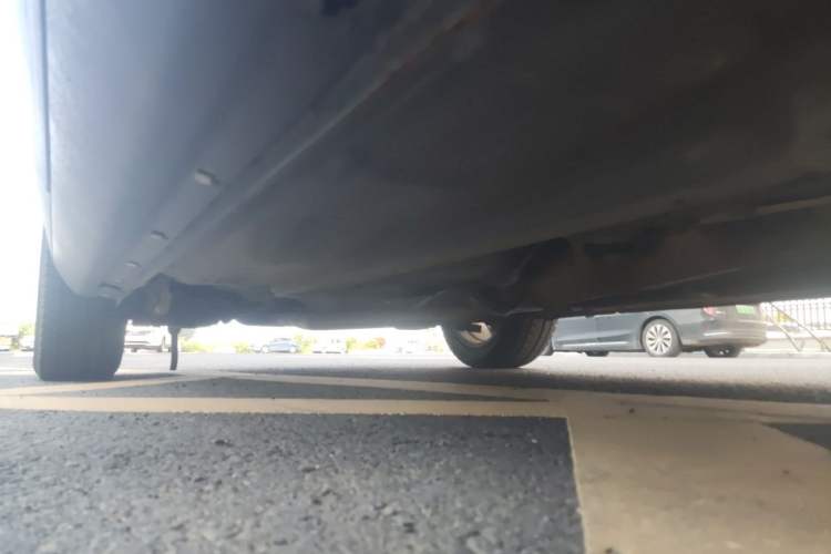Used Bestune X80 2013 2.0L manual luxury version Chassis Front Right