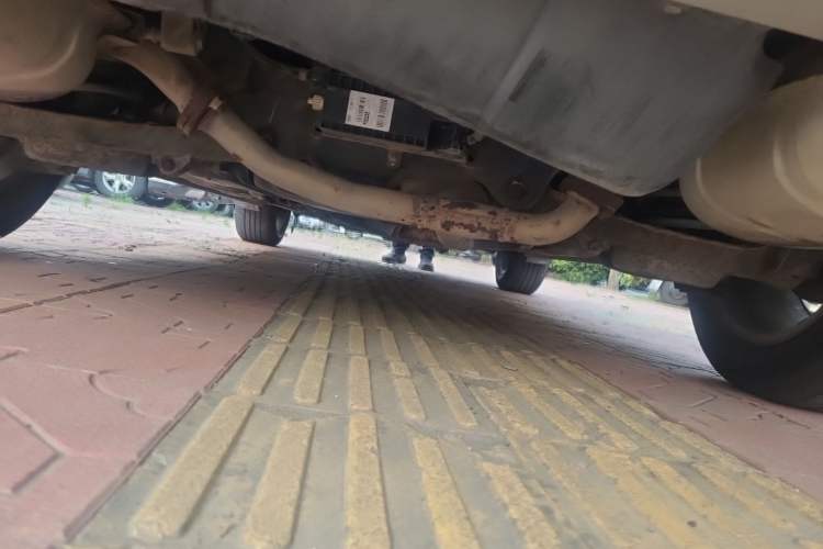 Used Bestune X80 2013 2.0L manual luxury version Chassis Rear