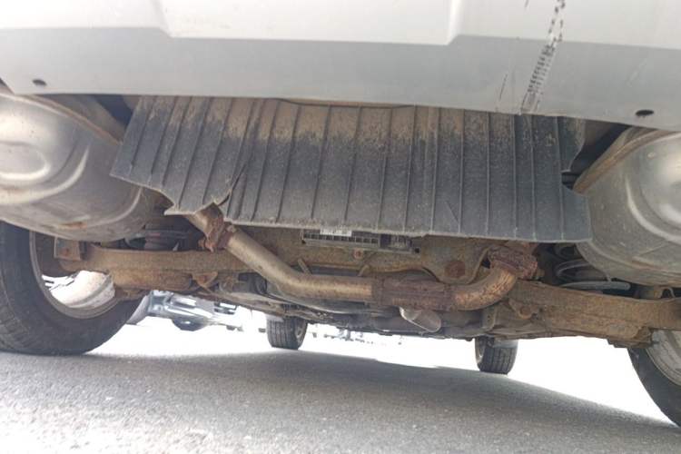 Used Bestune X80 2013 2.0L automatic comfort version Chassis Rear