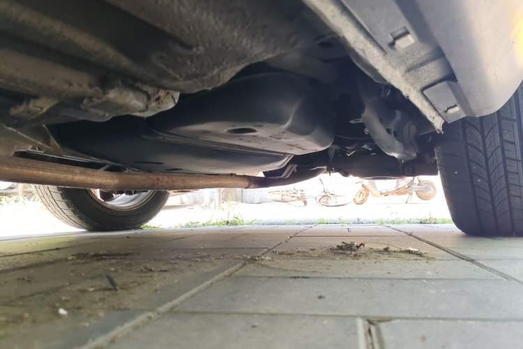 Used Bestune X80 2013 2.0L automatic comfort version Chassis Rear Left