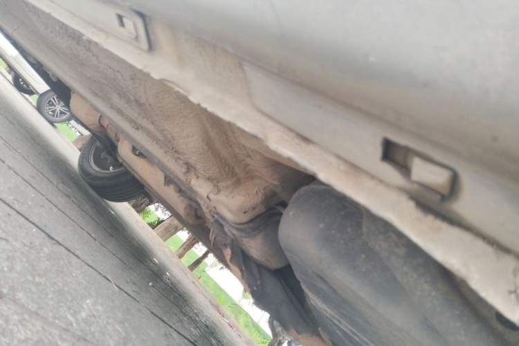 Used Bestune X80 2013 2.0L automatic comfort version Chassis Rear Left