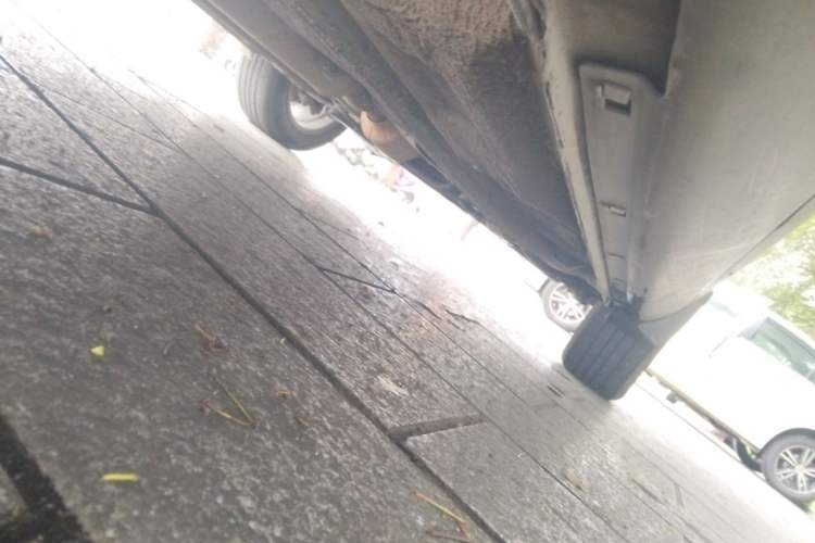 Used Bestune X80 2013 2.0L automatic comfort version Chassis Rear Right