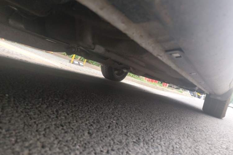 Used Bestune X80 2013 2.0L automatic comfort version Chassis Rear Right