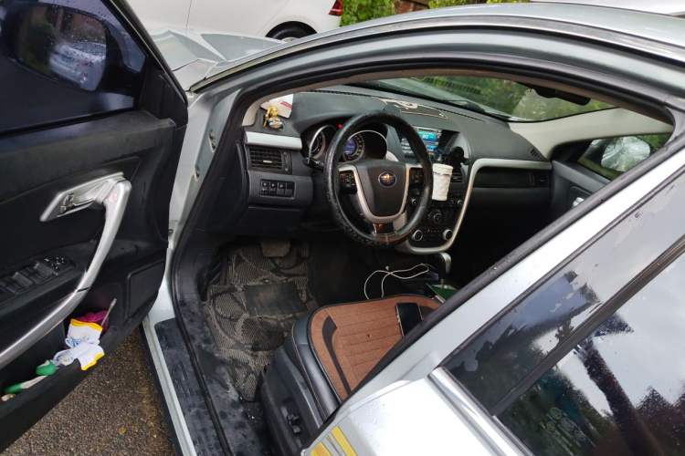 Used Bestune X80 2013 2.0L automatic luxury version Driver Seat