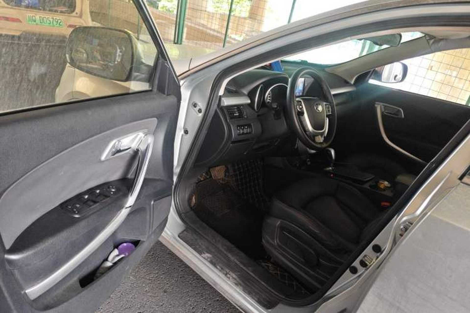 Used Bestune X80 2013 2.0L automatic comfort version Driver Seat