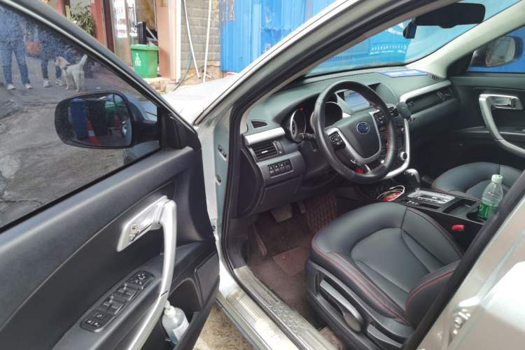Used Bestune X80 2013 2.0L automatic comfort version Driver Seat