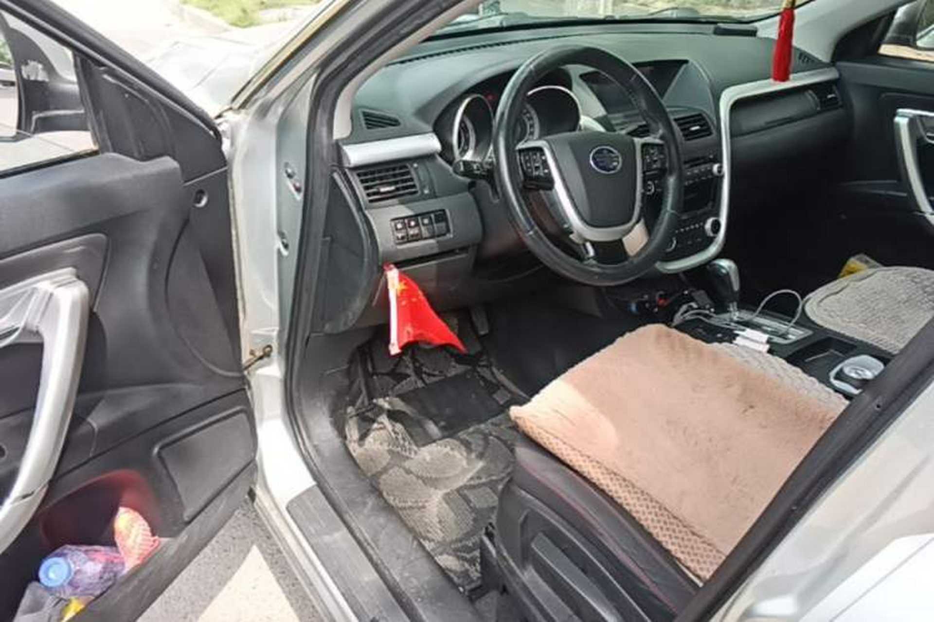 Used Bestune X80 2013 2.0L automatic comfort version Driver Seat