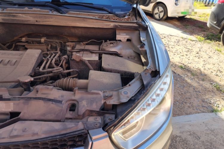 Used Bestune X80 2013 2.0L manual luxury version Engine Bay Left