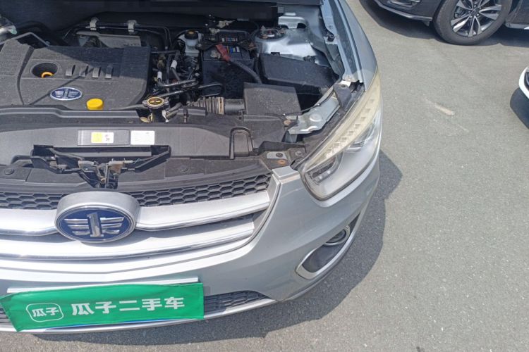 Used Bestune X80 2013 2.0L automatic comfort version Engine Bay Left