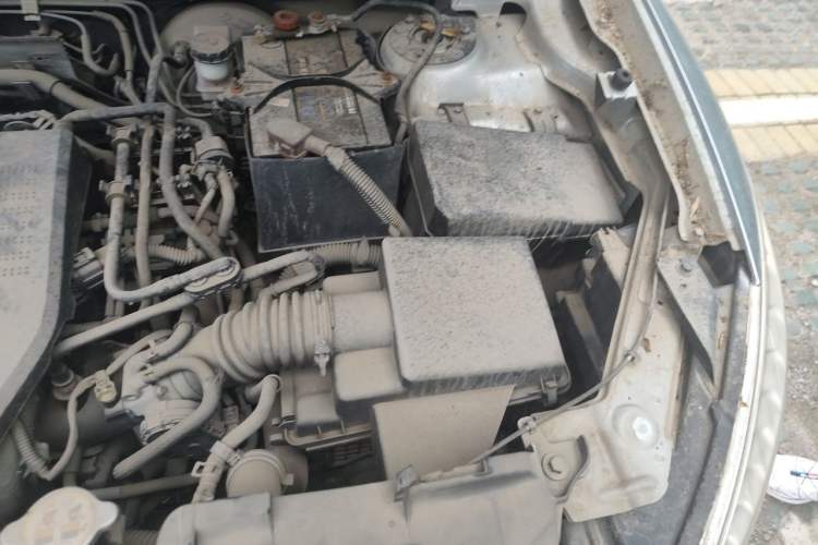 Used Bestune X80 2013 2.0L automatic comfort version Engine Bay Left
